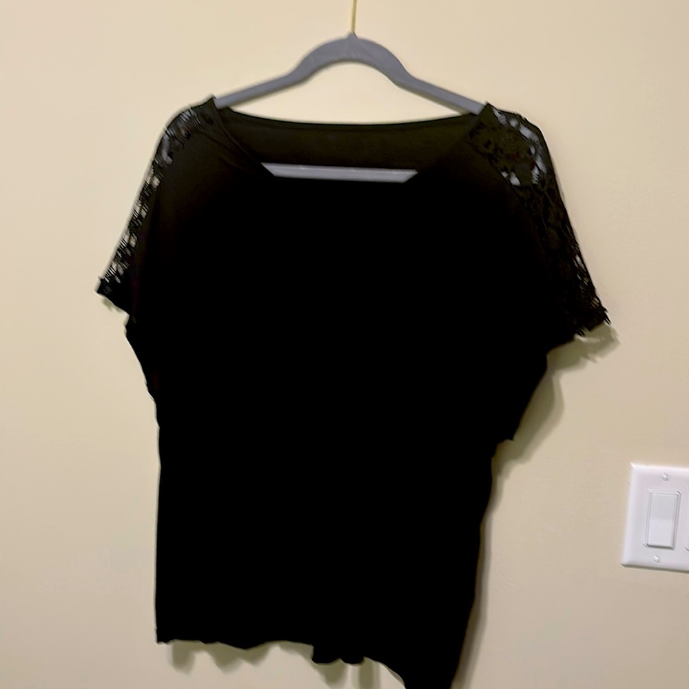 Short sleeve women’s black top
